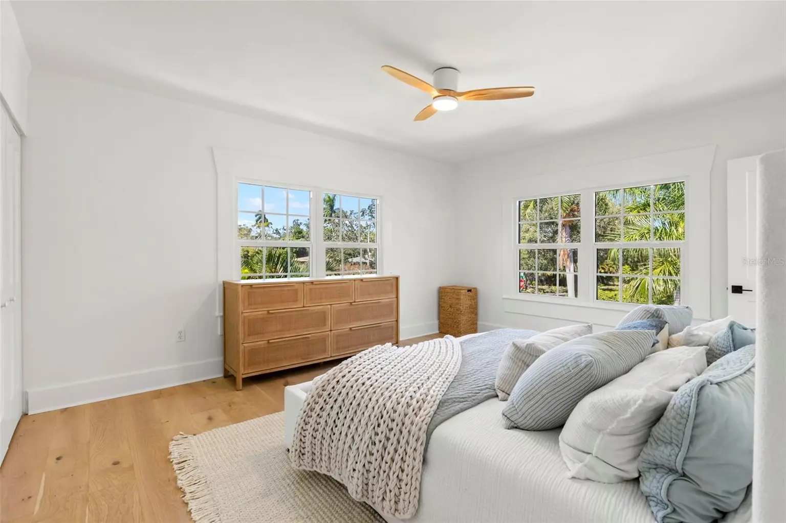 816 15TH AVENUE NE, ST PETERSBURG, FL, photo 40 of 80