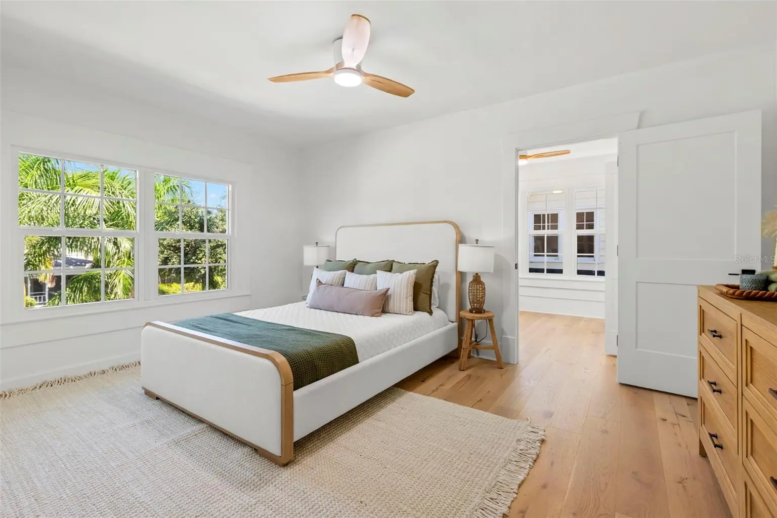 816 15TH AVENUE NE, ST PETERSBURG, FL, photo 49 of 80