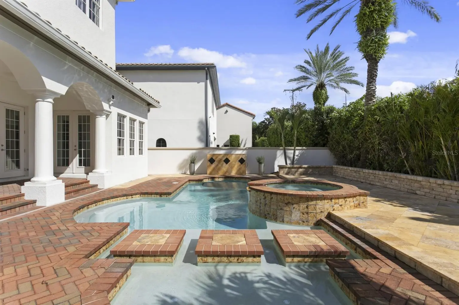 6123 YEATS MANOR DRIVE, TAMPA, FL, photo 5 of 52