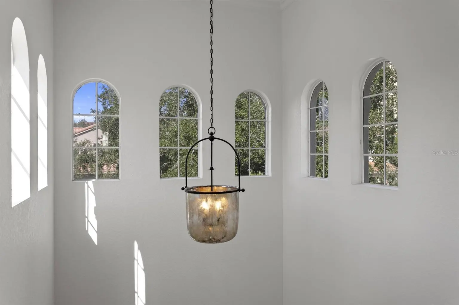 6123 YEATS MANOR DRIVE, TAMPA, FL, photo 7 of 52