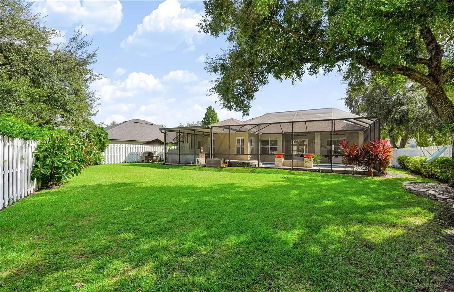 12541 LEATHERLEAF DRIVE, TAMPA, FL, photo 4 of 38
