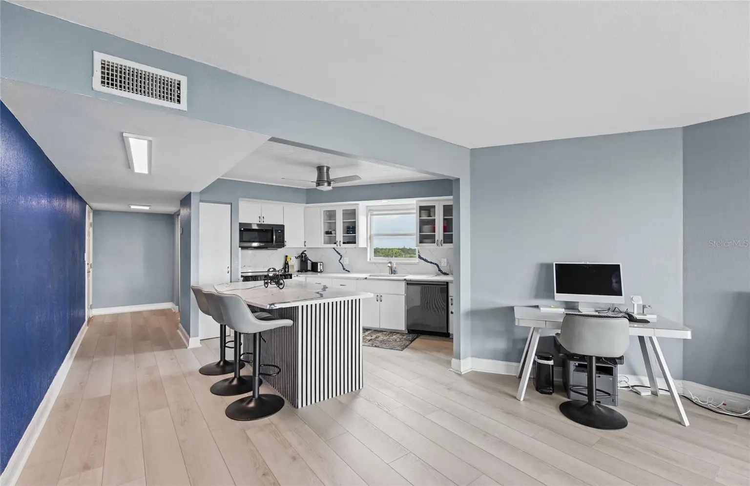 700 BEACH DRIVE NE #701, ST PETERSBURG, FL, photo 12 of 57
