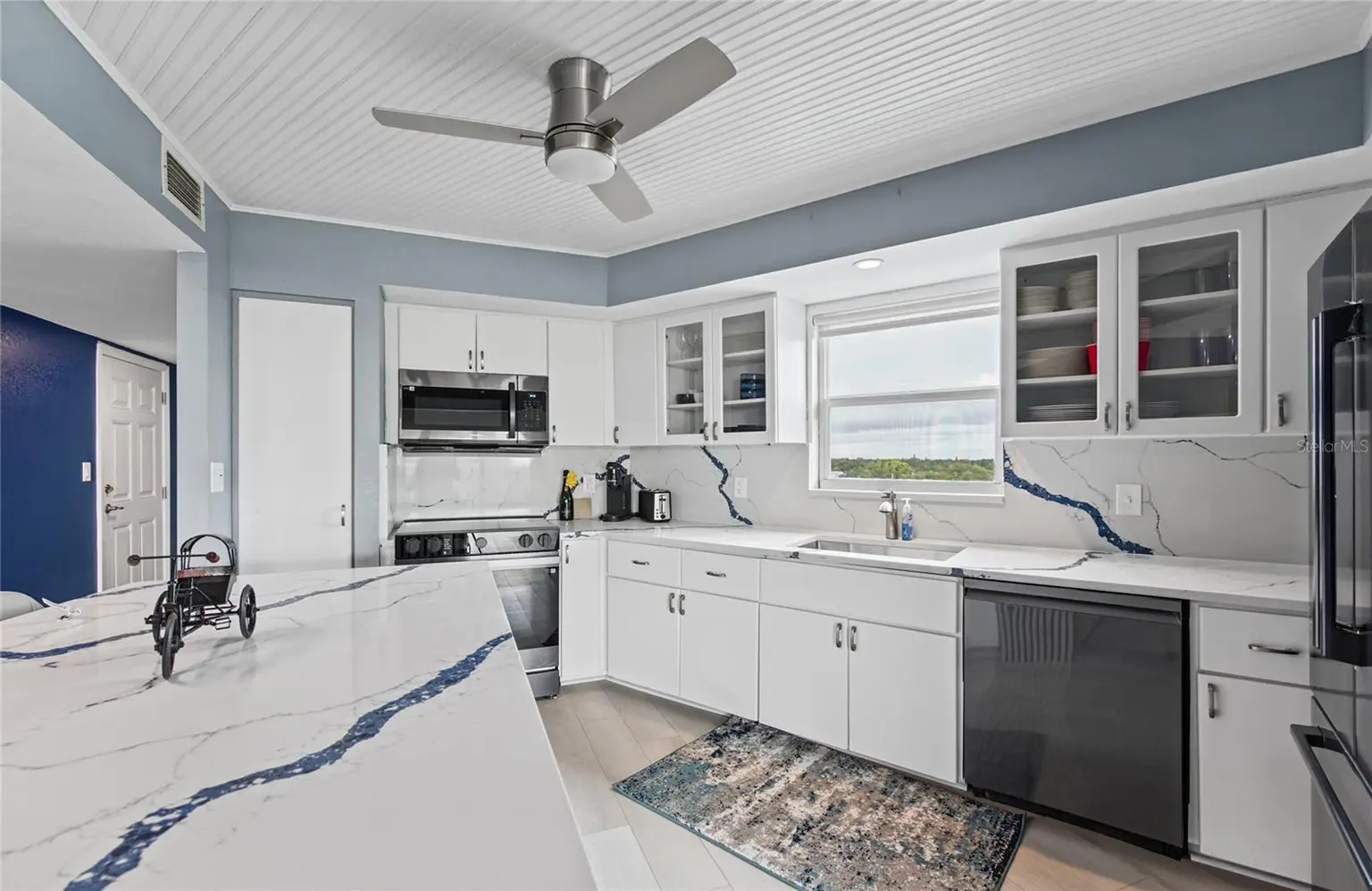 700 BEACH DRIVE NE #701, ST PETERSBURG, FL, photo 13 of 57