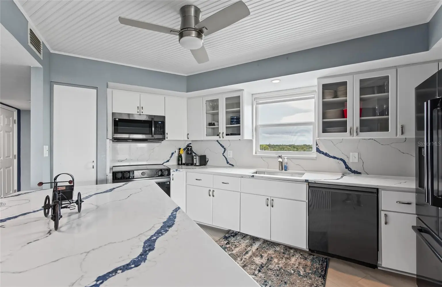 700 BEACH DRIVE NE #701, ST PETERSBURG, FL, photo 14 of 57