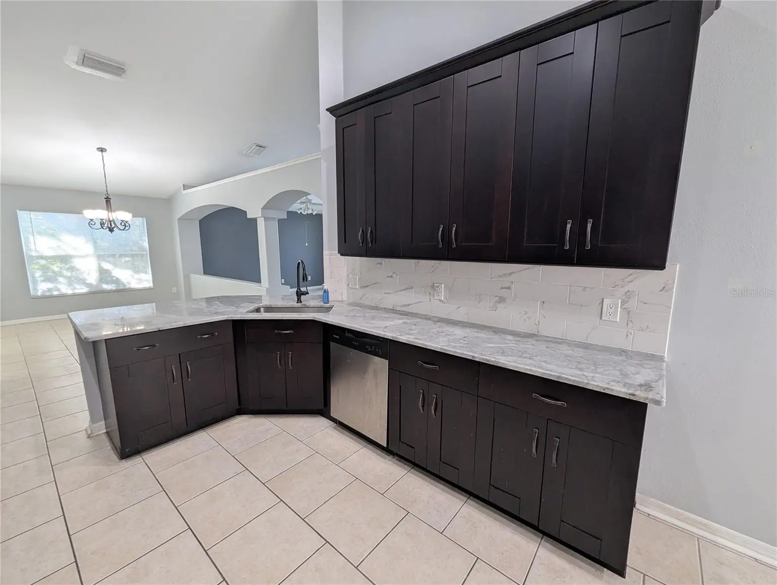 6907 FREEPORT ROAD, RIVERVIEW, FL, photo 3 of 47