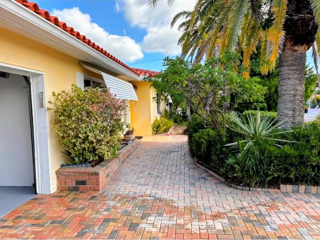 8175 GULF BOULEVARD, ST PETE BEACH, FL, photo 9 of 30