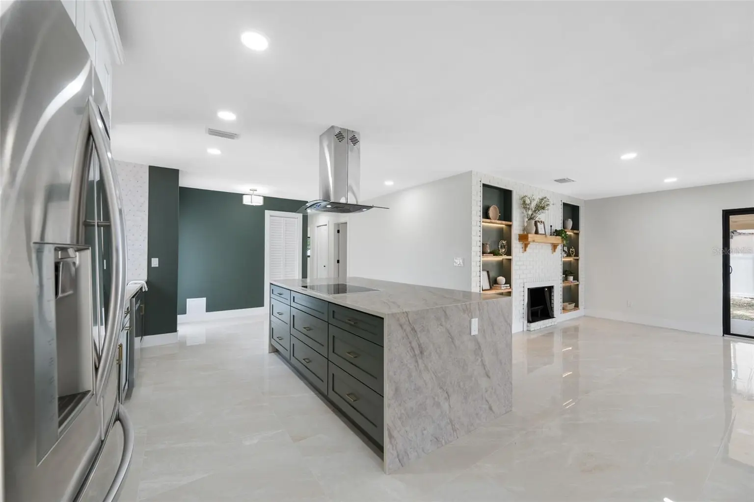 4707 W PAUL AVENUE, TAMPA, FL, photo 6 of 30