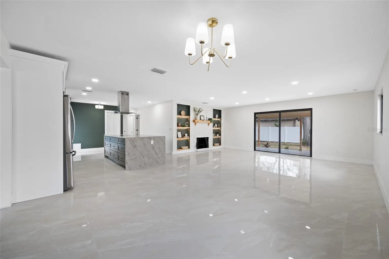4707 W PAUL AVENUE, TAMPA, FL, photo 8 of 30