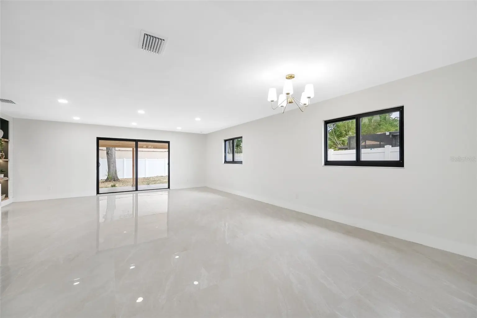 4707 W PAUL AVENUE, TAMPA, FL, photo 9 of 30