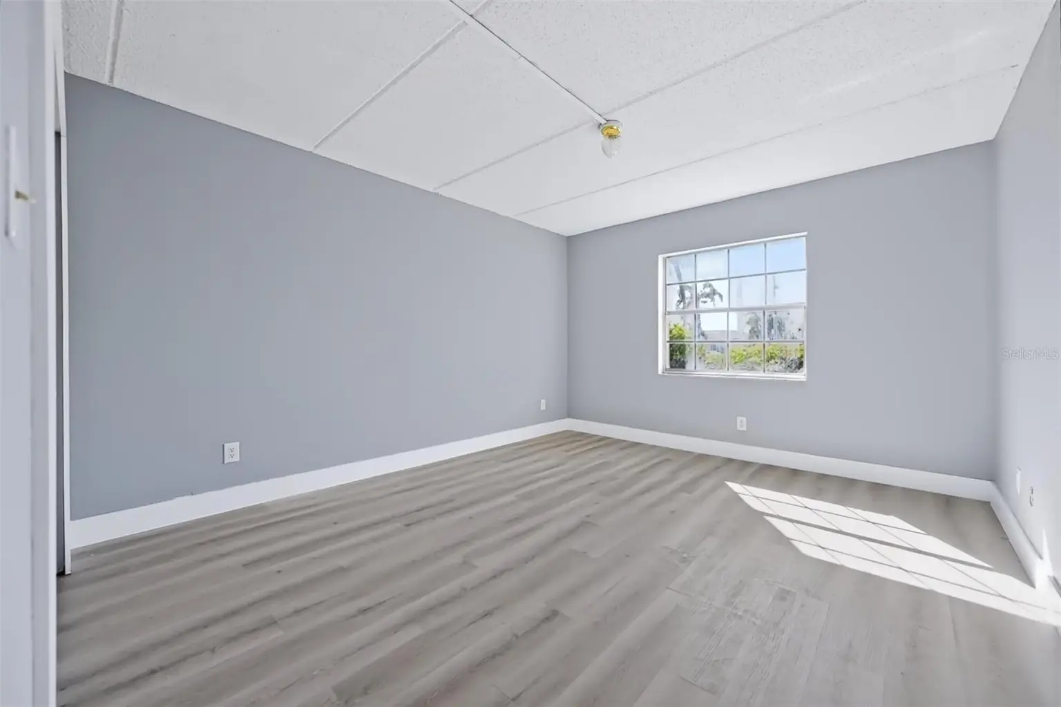 10365 PARADISE BOULEVARD #5, TREASURE ISLAND, FL, photo 9 of 30
