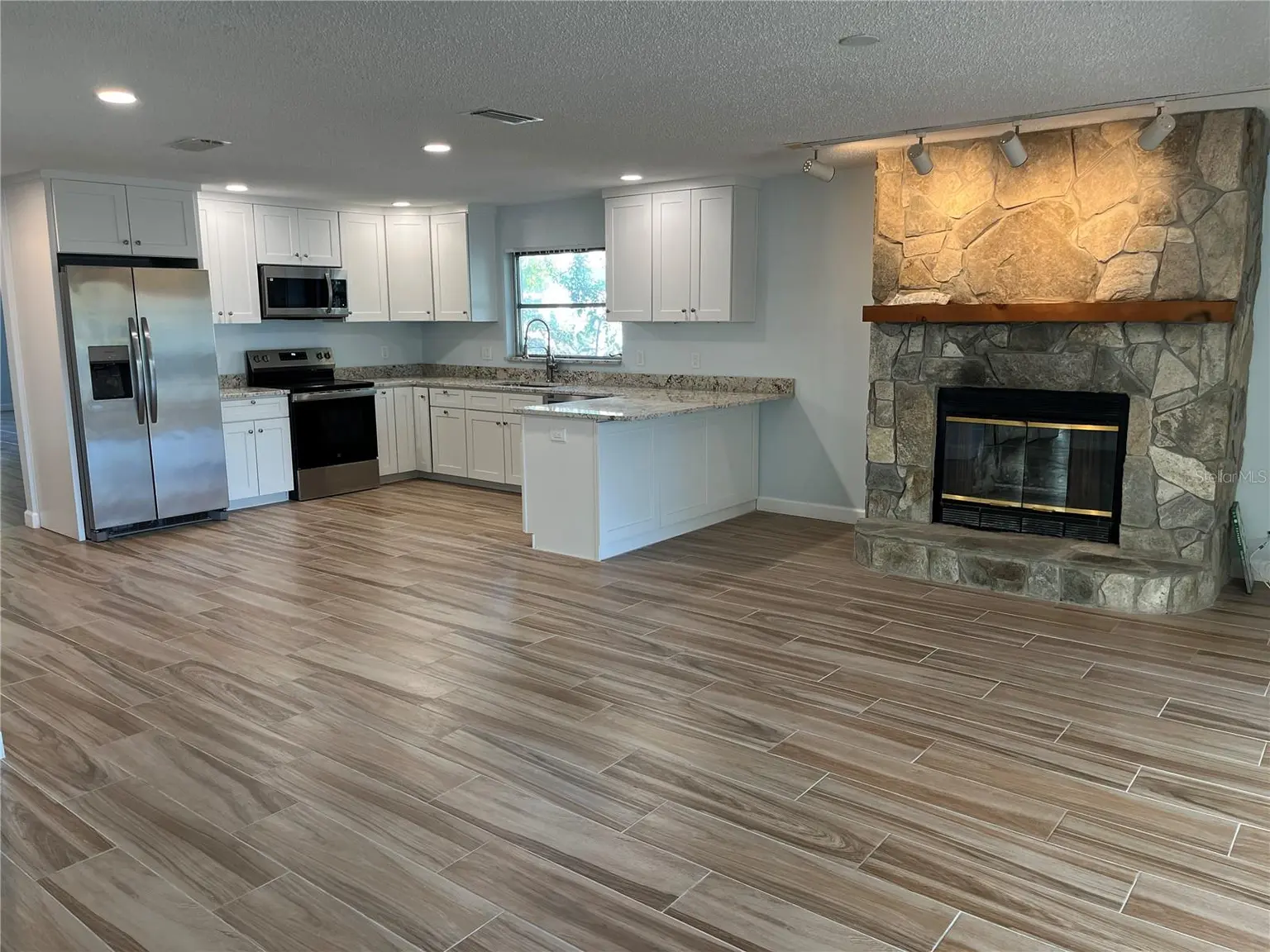 307 LA HACIENDA DRIVE, INDIAN ROCKS BEACH, FL, photo 15 of 39