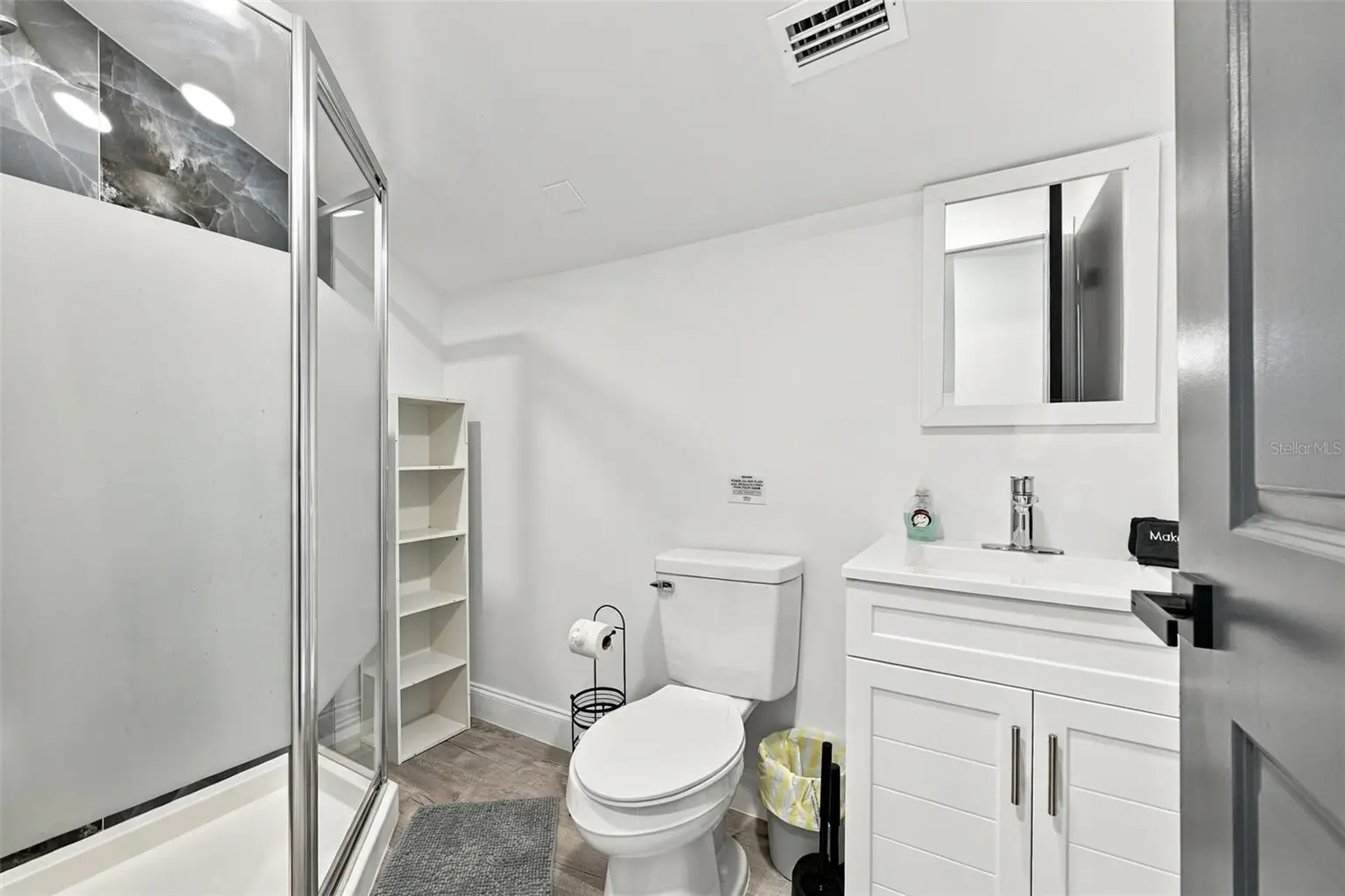 14019 W PARSLEY DRIVE, MADEIRA BEACH, FL, photo 14 of 33