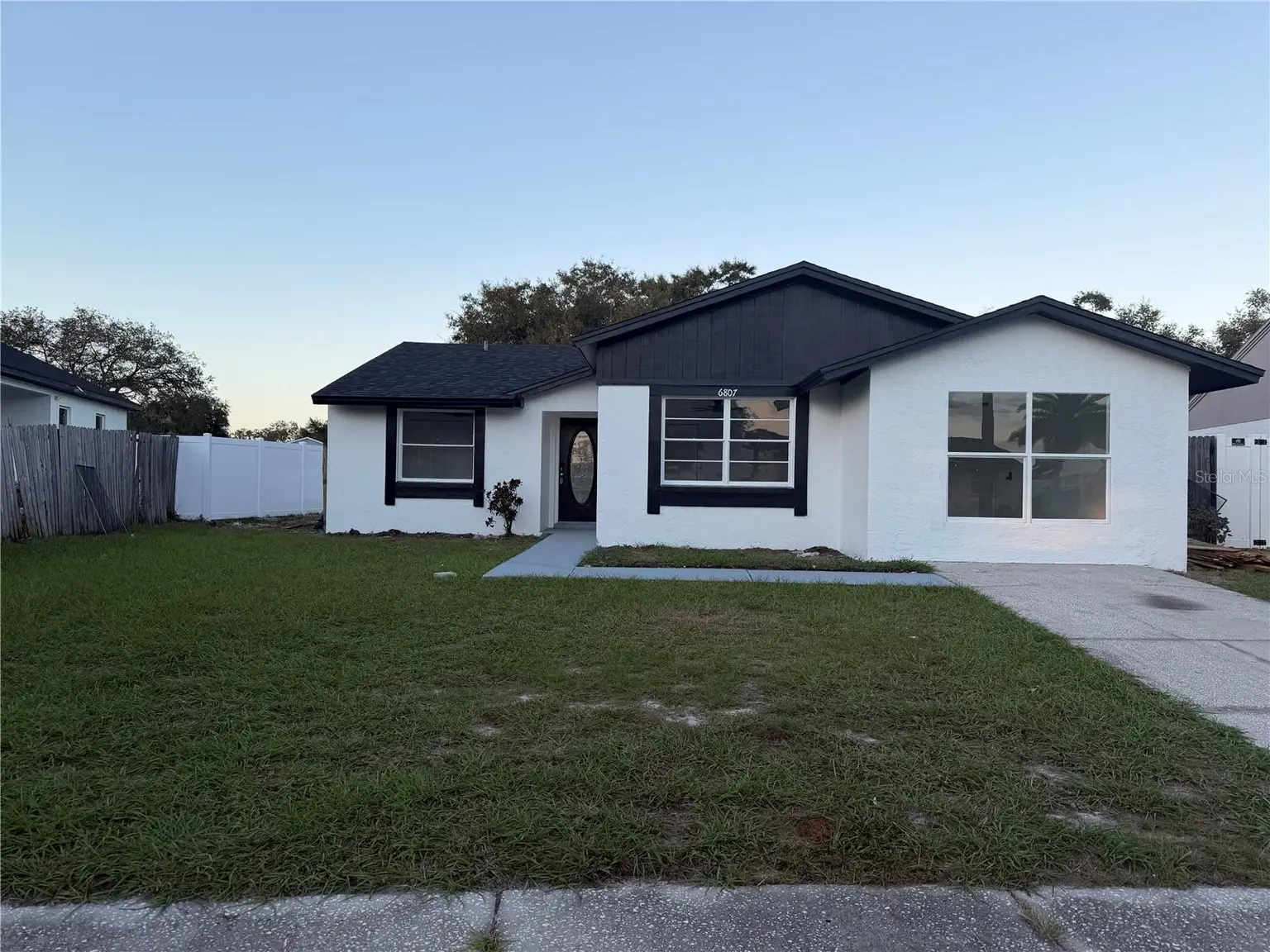 6807 WHITE CLIFFS WAY, TAMPA, FL, photo 2 of 19
