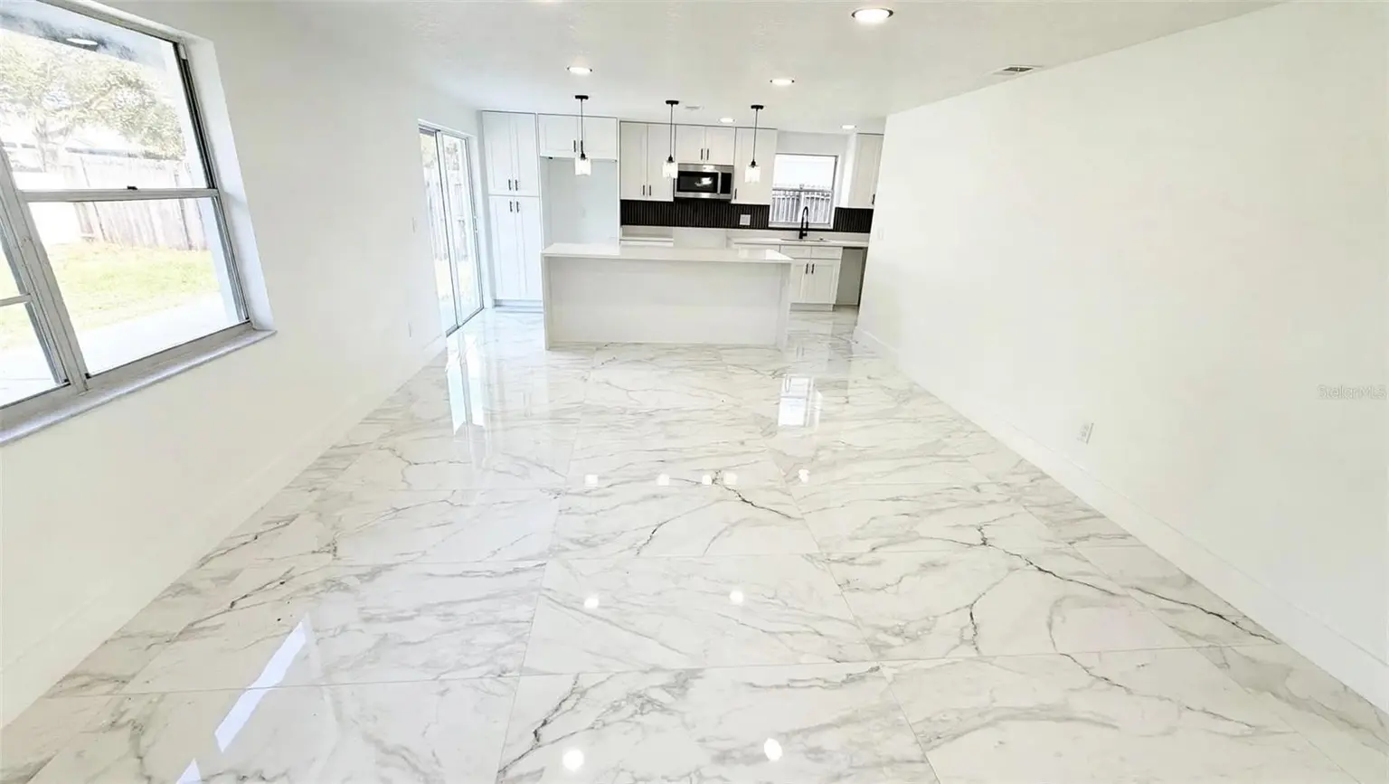 6807 WHITE CLIFFS WAY, TAMPA, FL, photo 4 of 19
