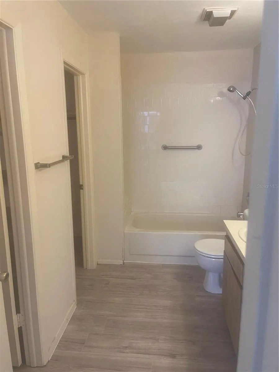 10842 VENICE CIRCLE, TAMPA, FL, photo 13 of 20