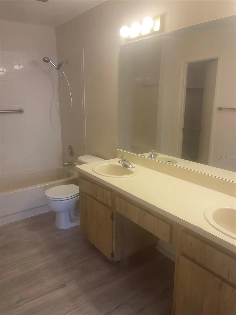 10842 VENICE CIRCLE, TAMPA, FL, photo 14 of 20