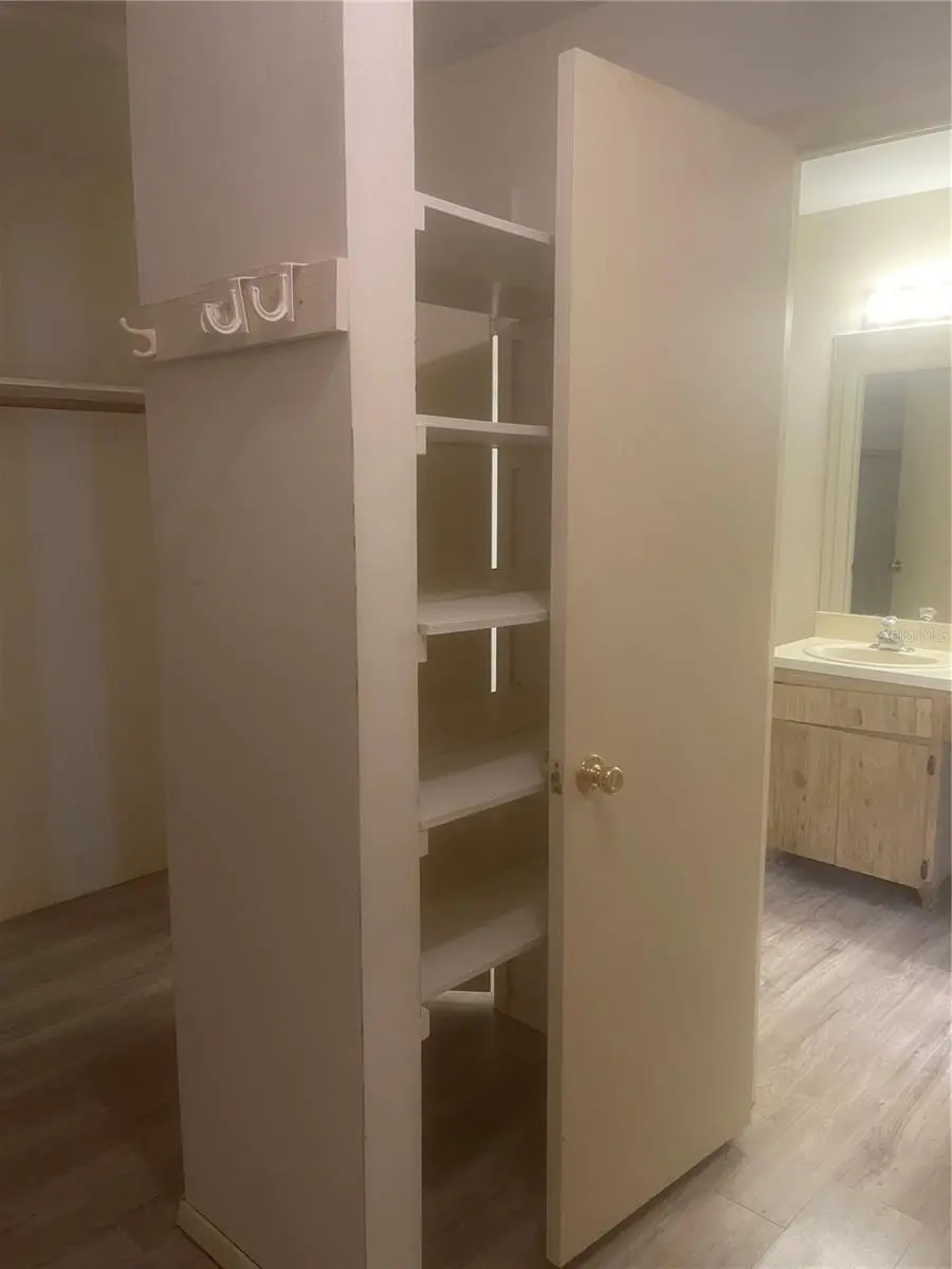 10842 VENICE CIRCLE, TAMPA, FL, photo 15 of 20