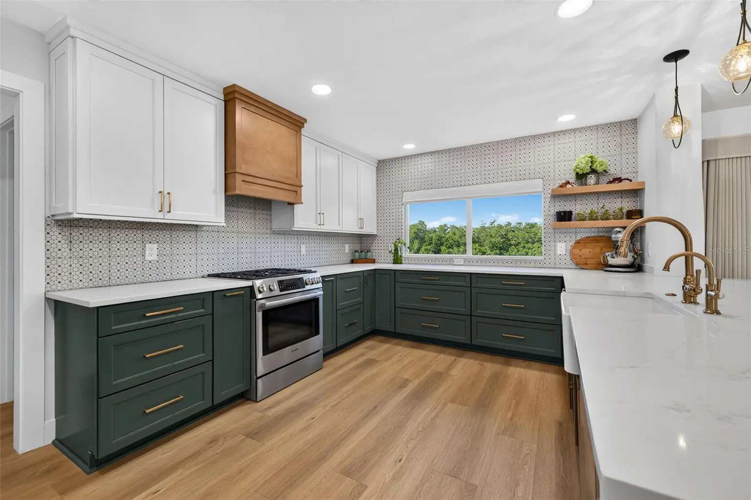 4606 BAY CREST DRIVE, TAMPA, FL, photo 9 of 57