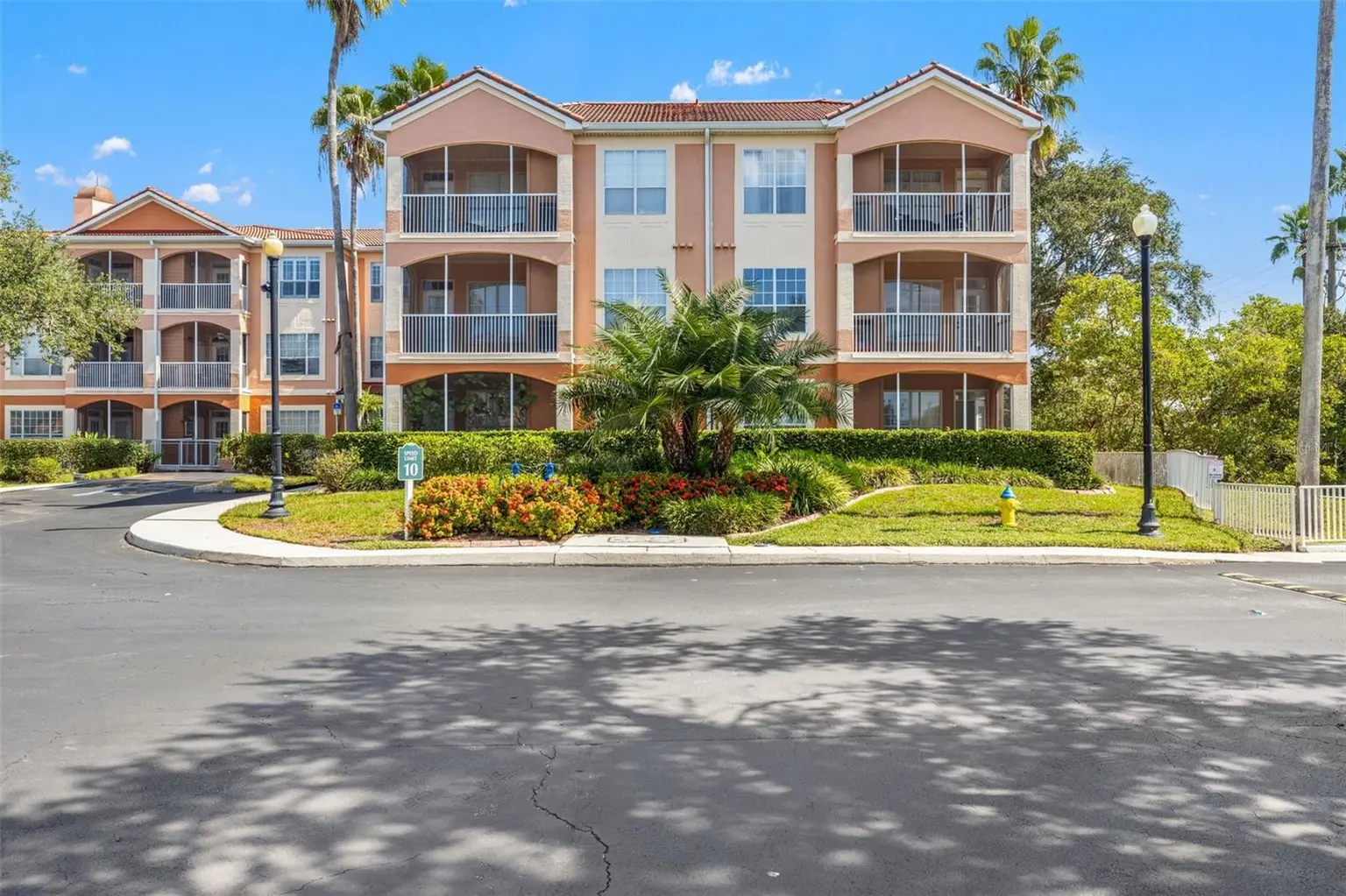 5000 CULBREATH KEY WAY #1-319, TAMPA, FL, photo 1 of 45