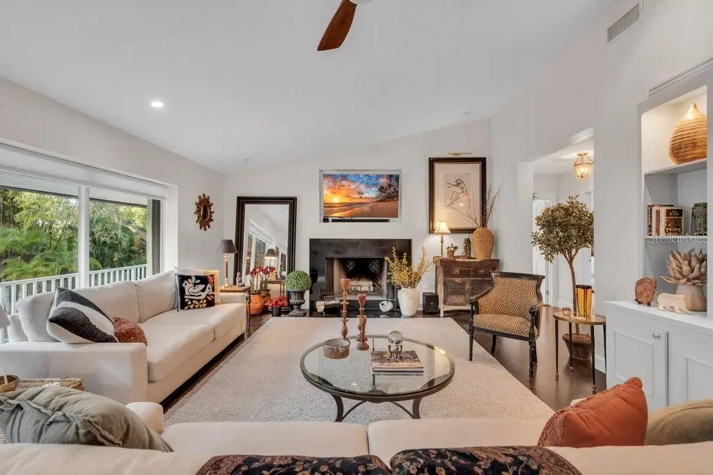 1184 WEYBRIDGE LANE, DUNEDIN, FL, photo 14 of 93