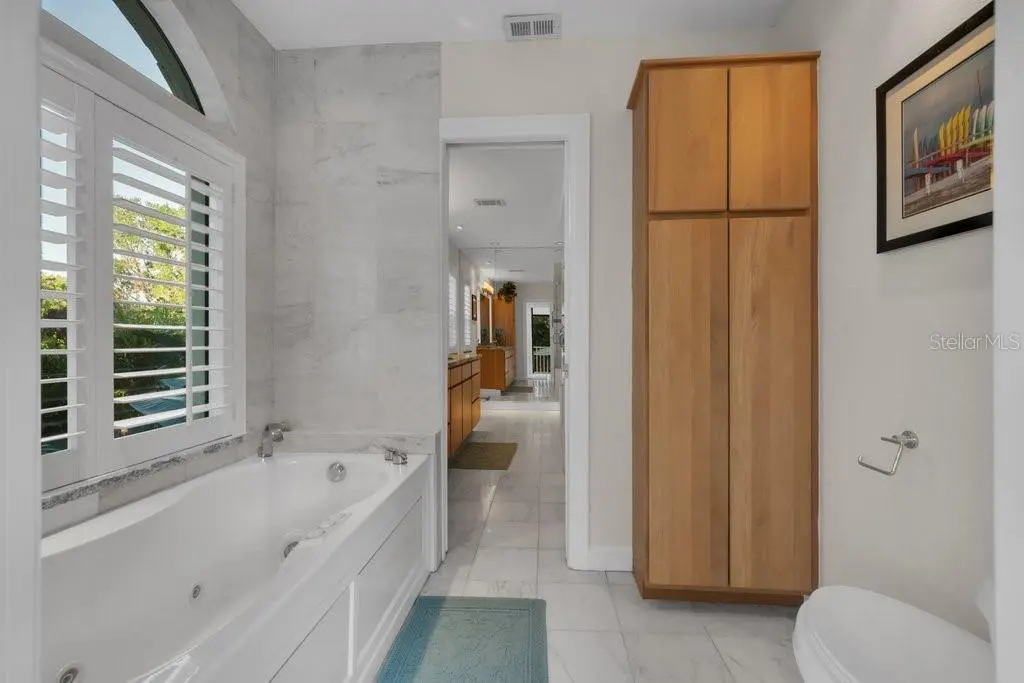 1184 WEYBRIDGE LANE, DUNEDIN, FL, photo 32 of 93