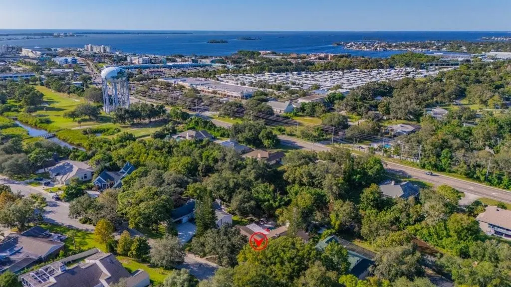 1184 WEYBRIDGE LANE, DUNEDIN, FL, photo 41 of 93