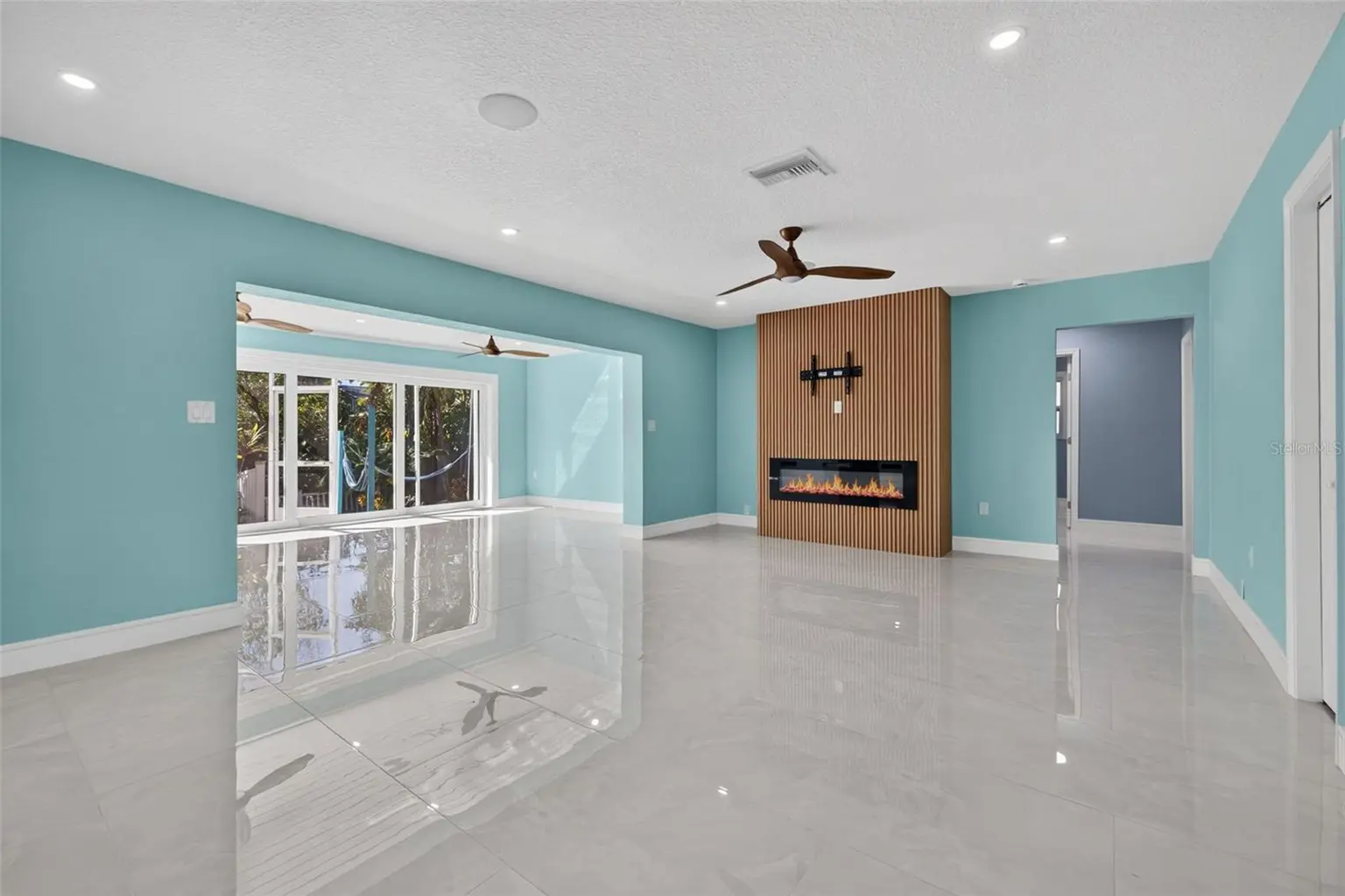 4643 BAY CREST DRIVE, TAMPA, FL, photo 12 of 49