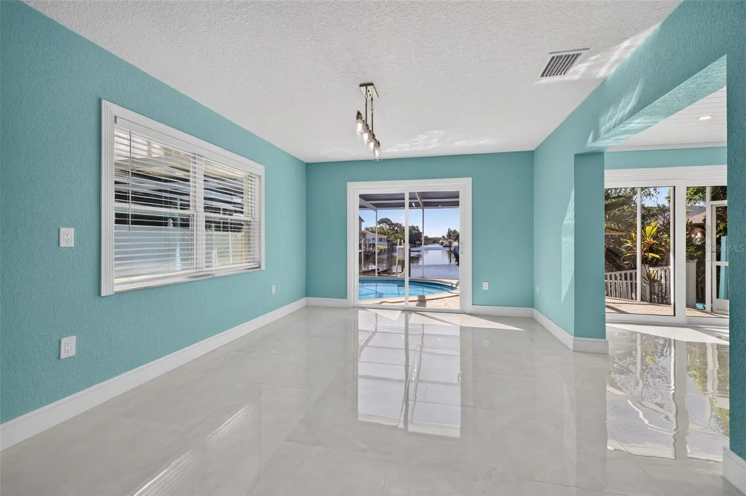 4643 BAY CREST DRIVE, TAMPA, FL, photo 15 of 49