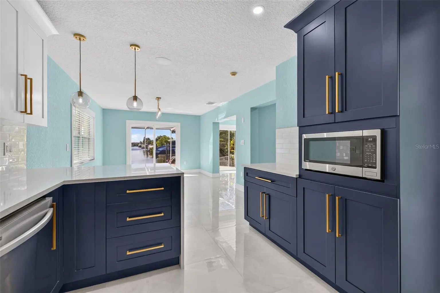 4643 BAY CREST DRIVE, TAMPA, FL, photo 18 of 49