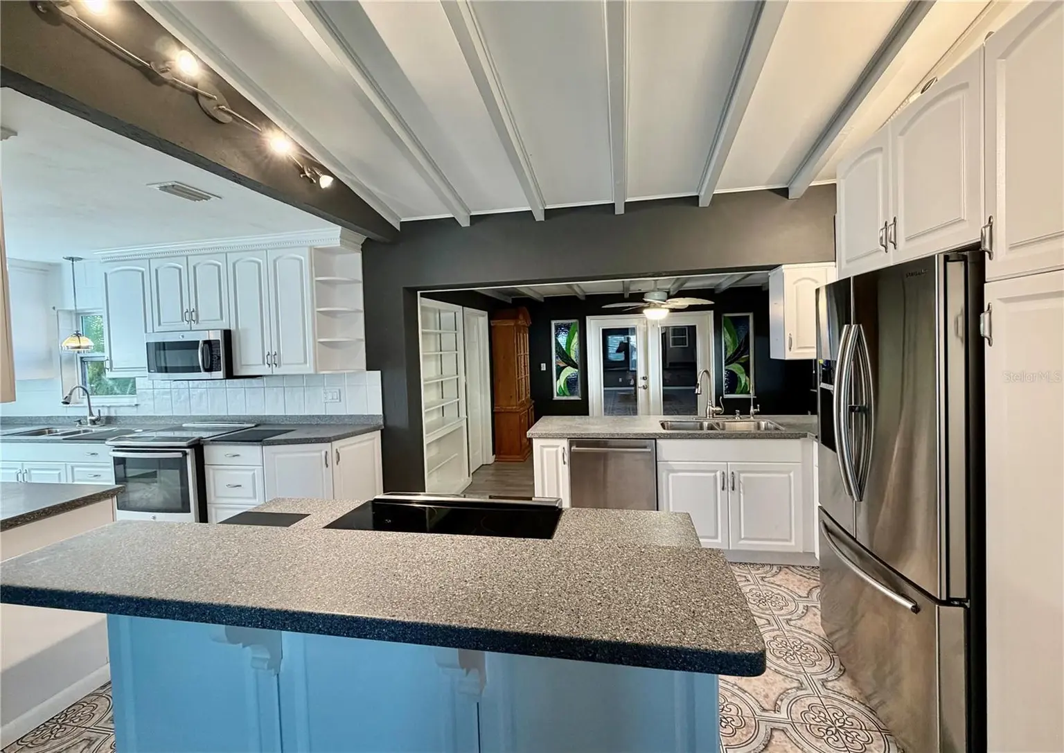 6250 13TH AVENUE S, GULFPORT, FL, photo 11 of 66