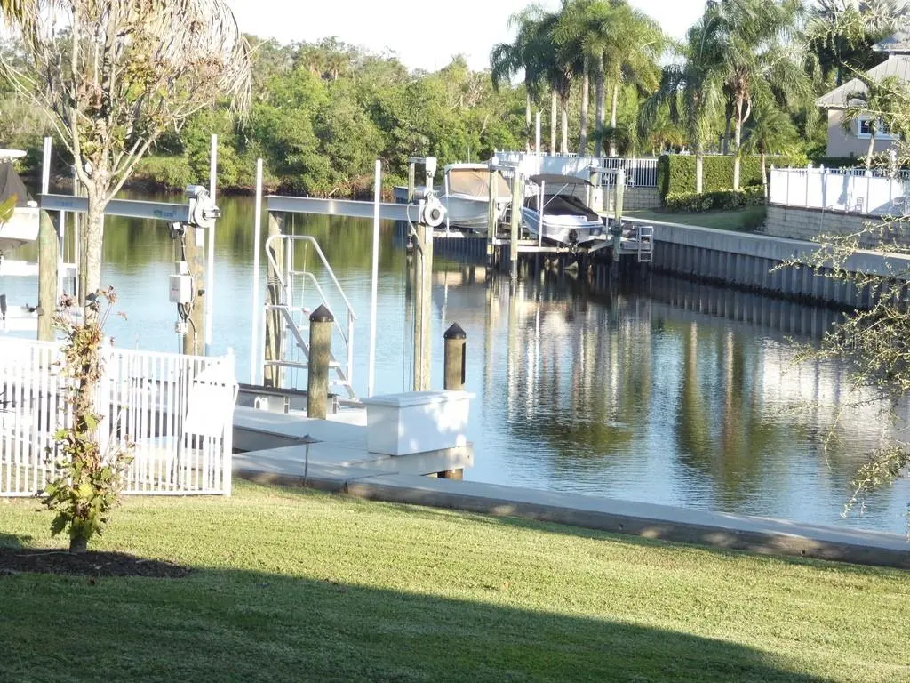 958 SIGNET DRIVE, APOLLO BEACH, FL, photo 2 of 59