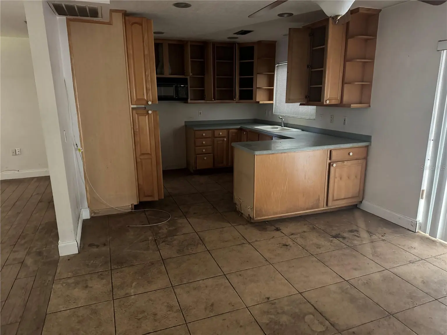 1640 KAY DRIVE, LARGO, FL, photo 11 of 12