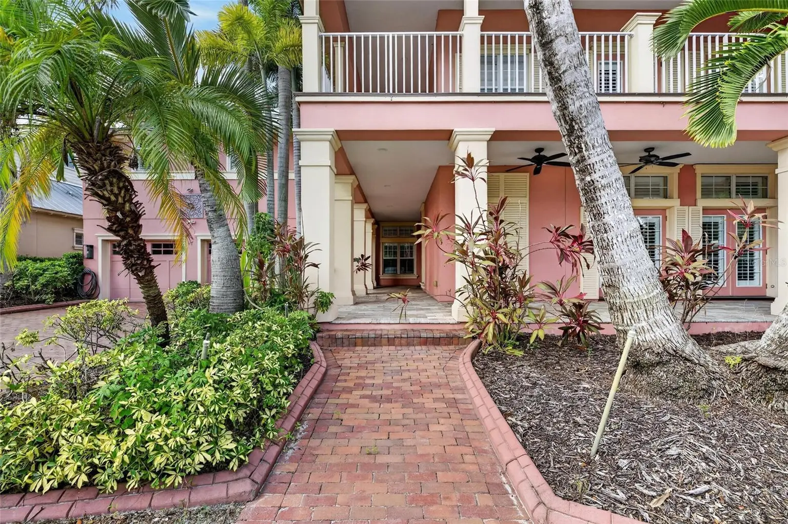 825 ISLEBAY DRIVE, APOLLO BEACH, FL, photo 12 of 100
