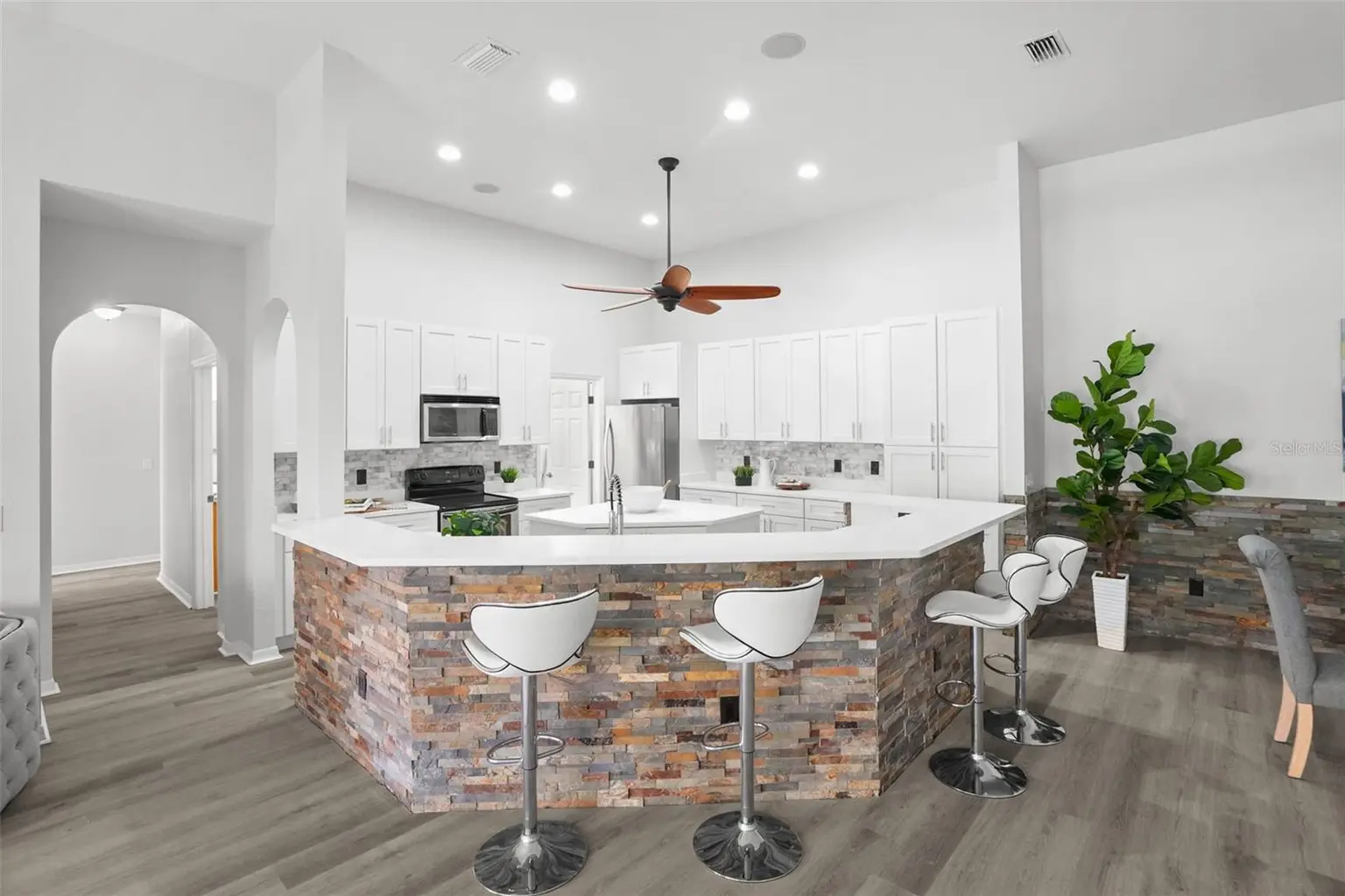 21019 SUNPOINT WAY #201, LUTZ, FL, photo 5 of 42