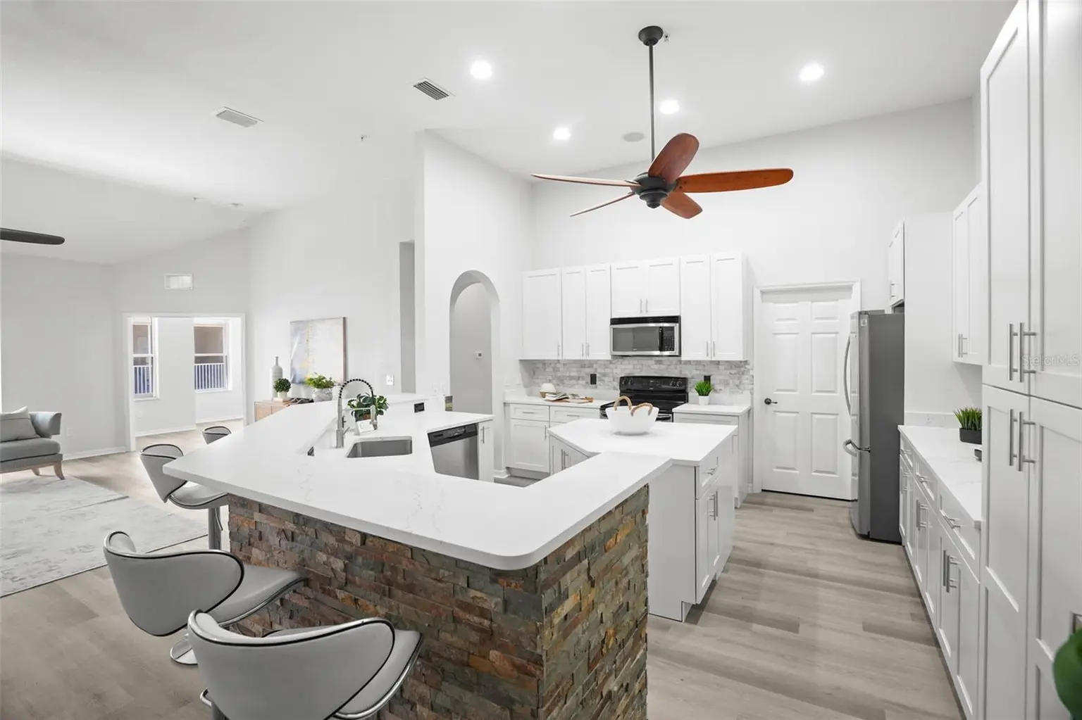21019 SUNPOINT WAY #201, LUTZ, FL, photo 6 of 42