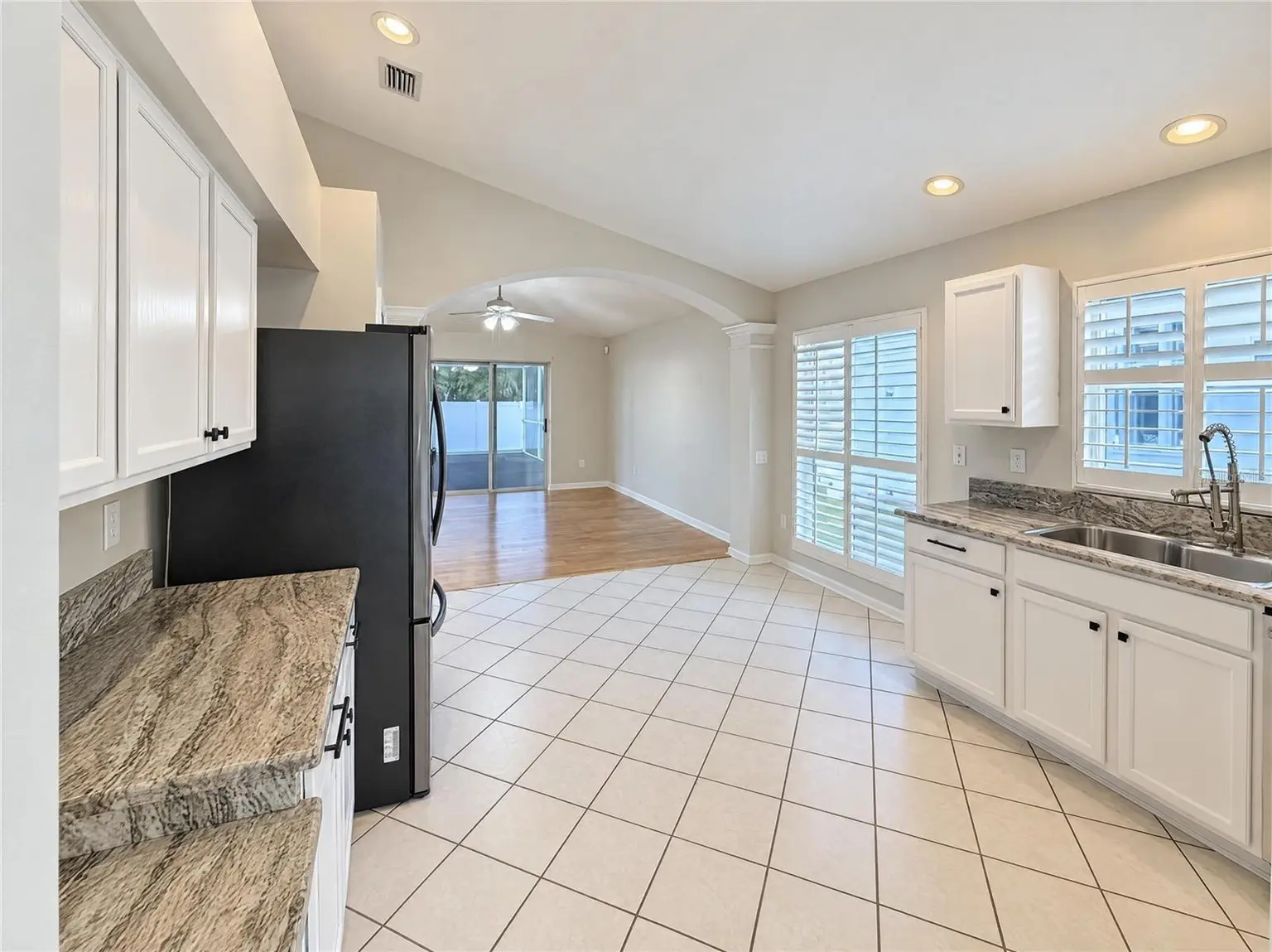 30447 IVERSON DRIVE, WESLEY CHAPEL, FL, photo 7 of 36