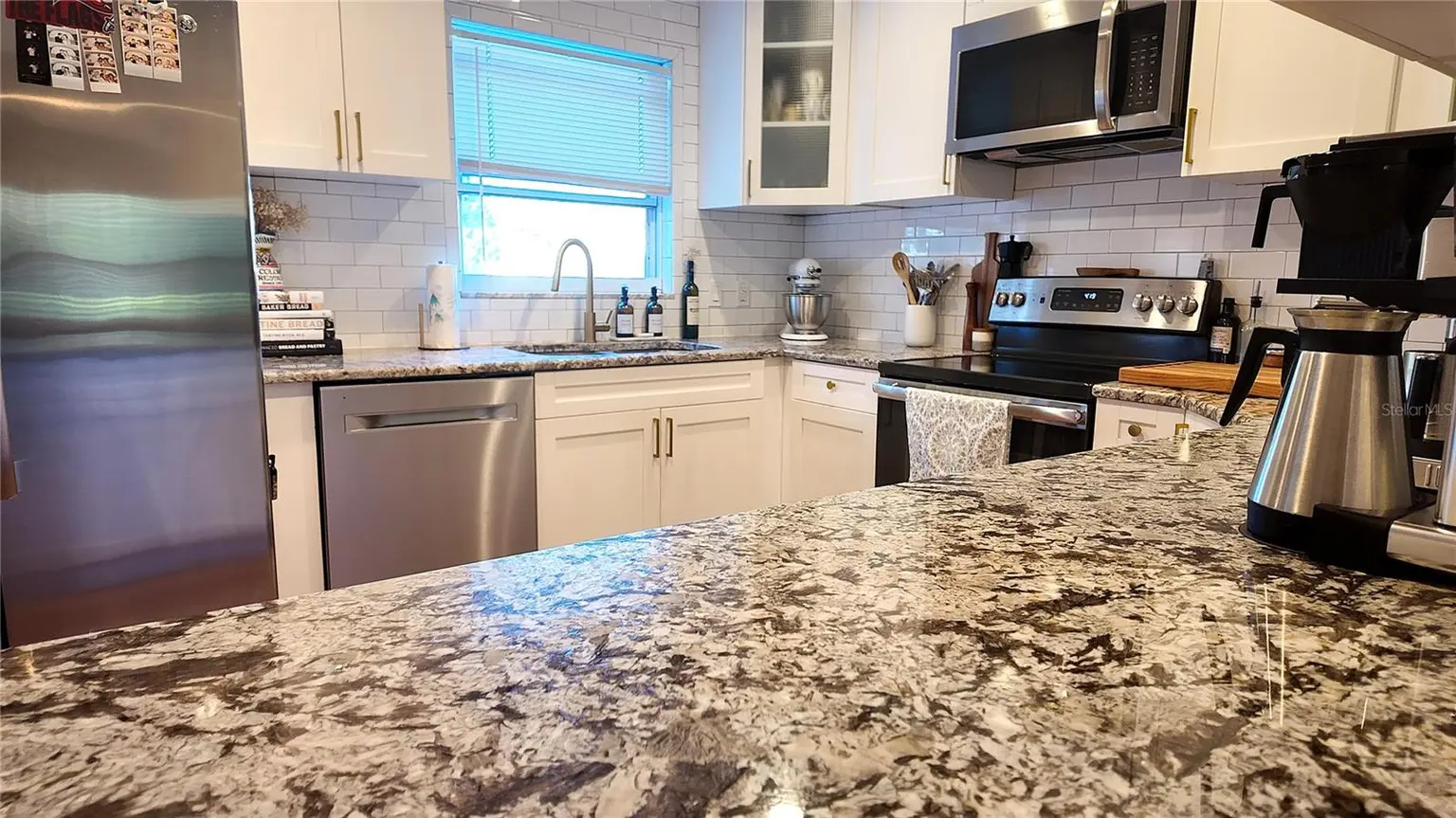 3831 HUDSON LANE, TAMPA, FL, photo 12 of 29