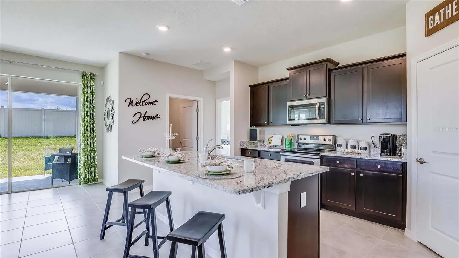 18116 TAVERNSIDE TRAIL, LAKEWOOD RANCH, FL, photo 3 of 39
