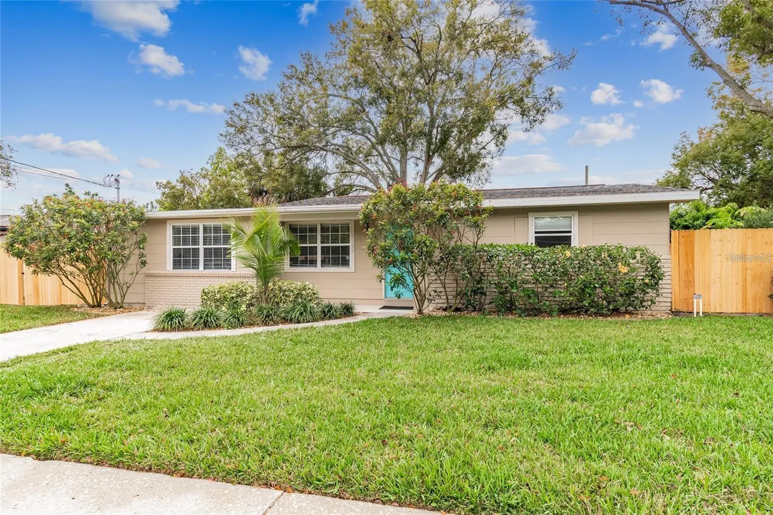 4704 W BAY AVENUE, TAMPA, FL, photo 1 of 30