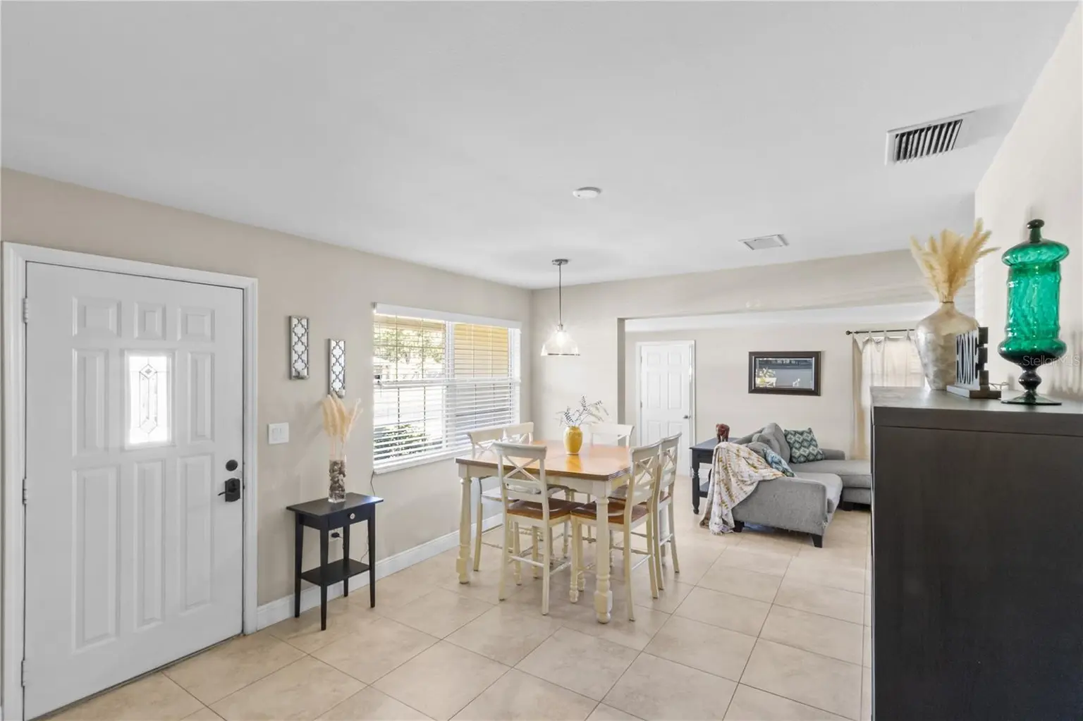 4704 W BAY AVENUE, TAMPA, FL, photo 4 of 30