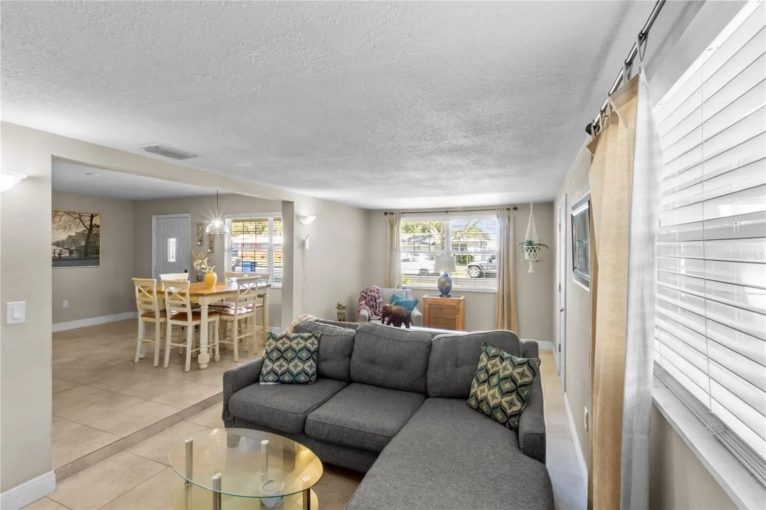 4704 W BAY AVENUE, TAMPA, FL, photo 9 of 30
