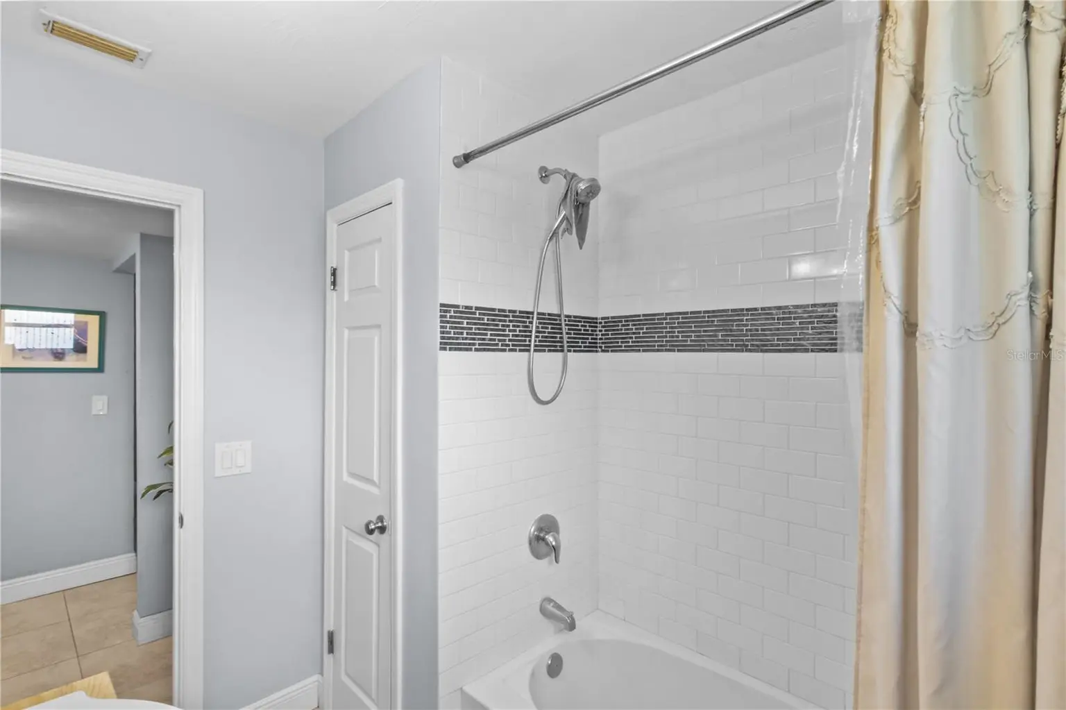 4704 W BAY AVENUE, TAMPA, FL, photo 16 of 30