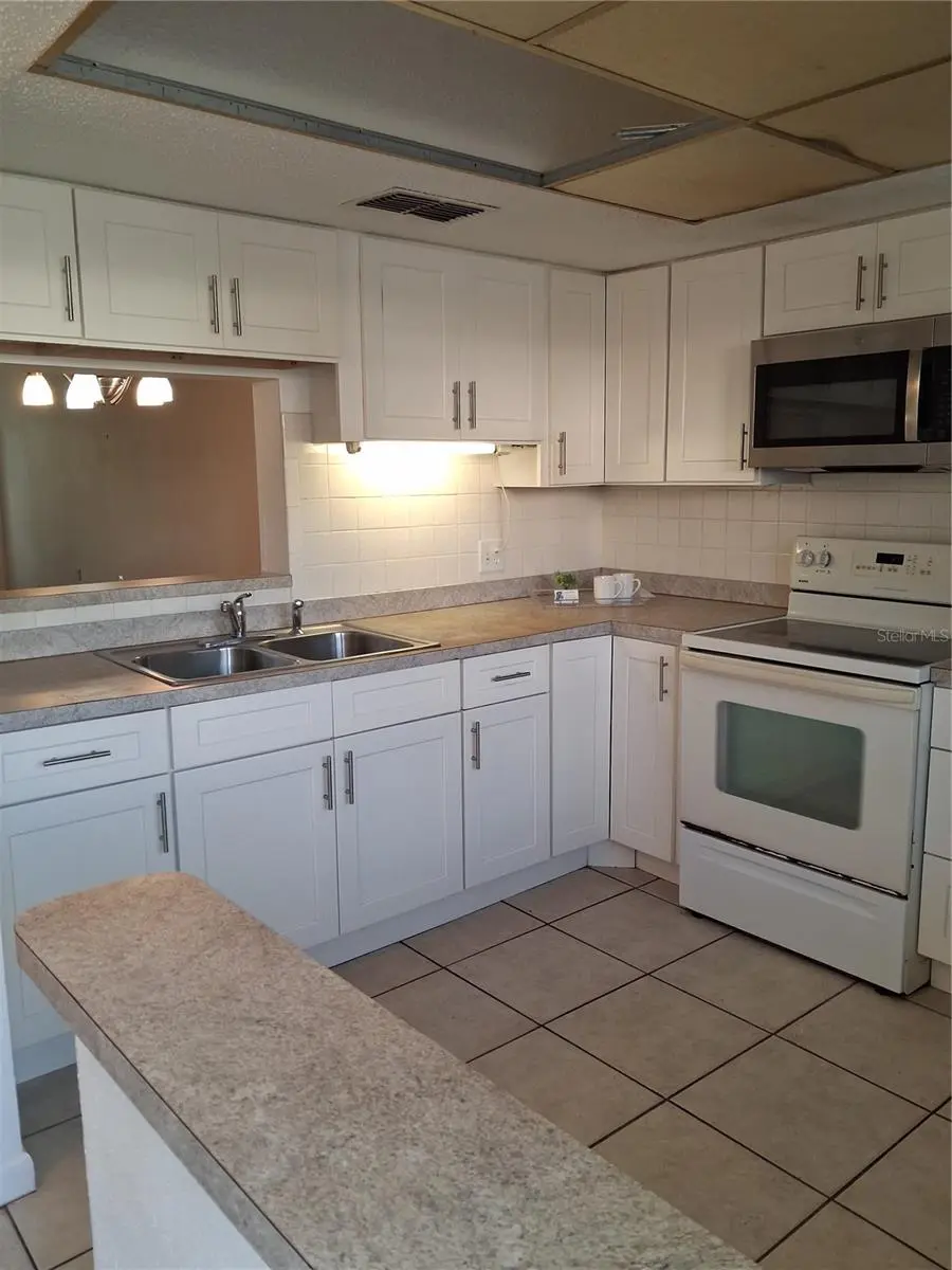 831 MAPLE COURT #103, DUNEDIN, FL, photo 2 of 13