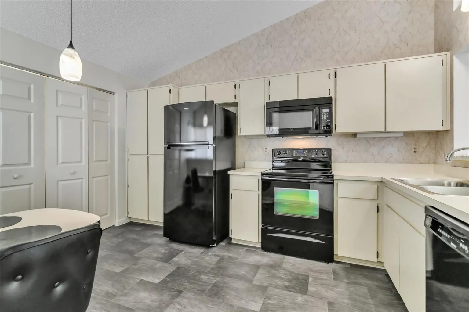 616 FAIRMONT AVENUE #D, SAFETY HARBOR, FL, photo 5 of 36