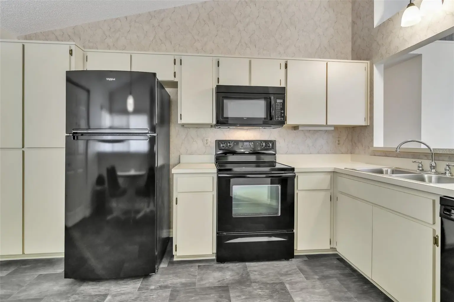 616 FAIRMONT AVENUE #D, SAFETY HARBOR, FL, photo 8 of 36