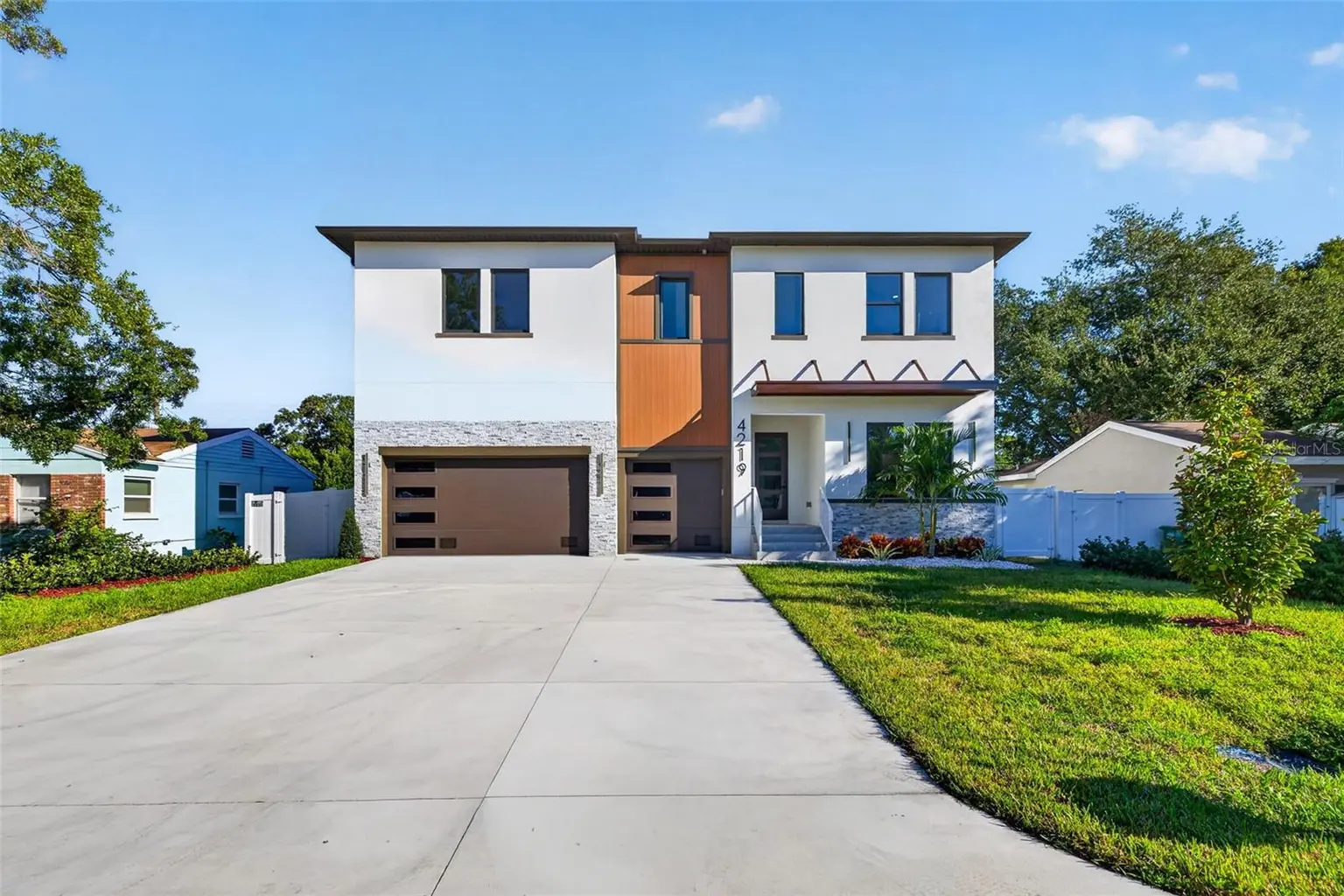 4219 W BAY VIEW AVENUE, TAMPA, FL, photo 3 of 50
