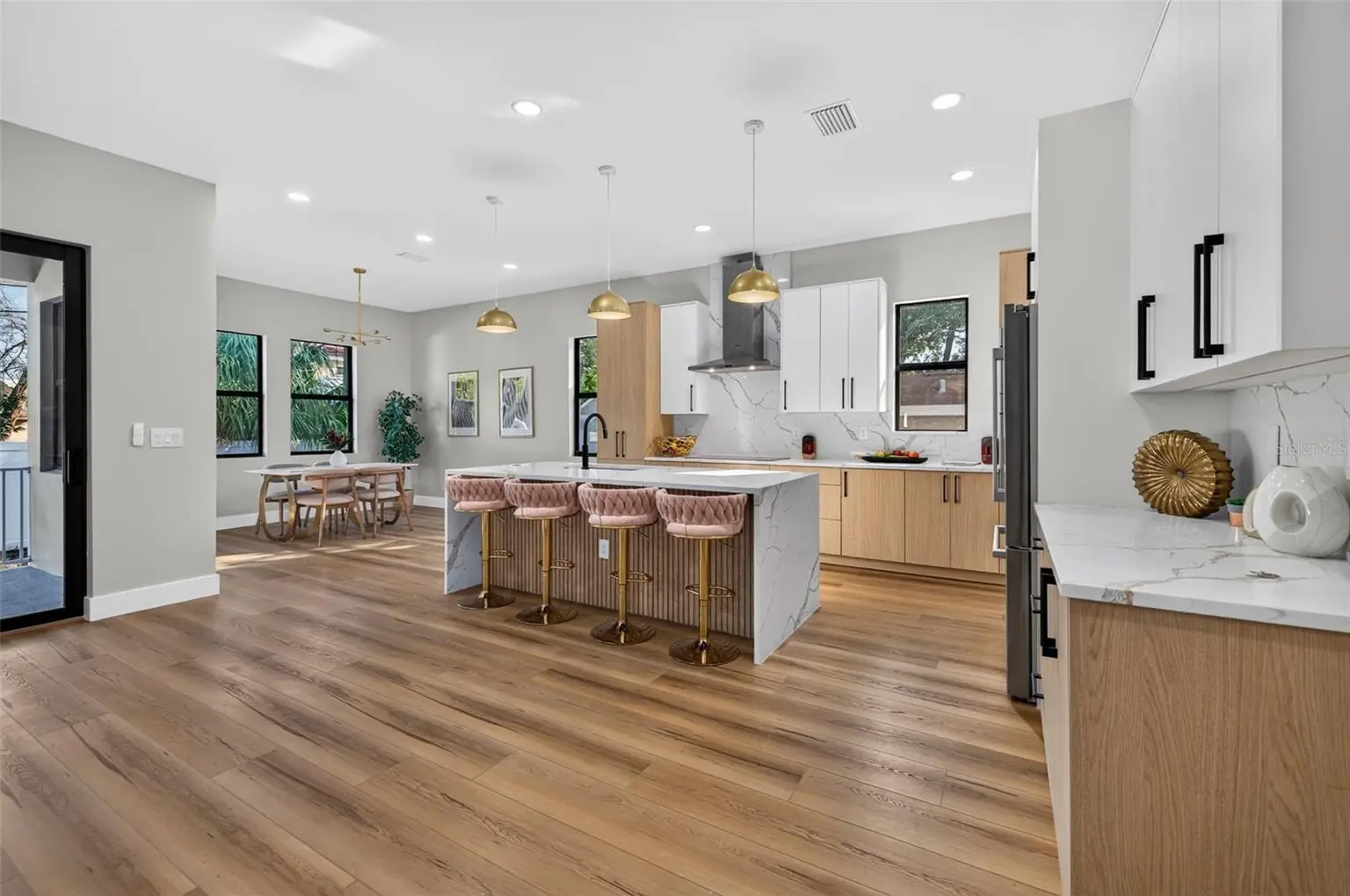4219 W BAY VIEW AVENUE, TAMPA, FL, photo 17 of 50