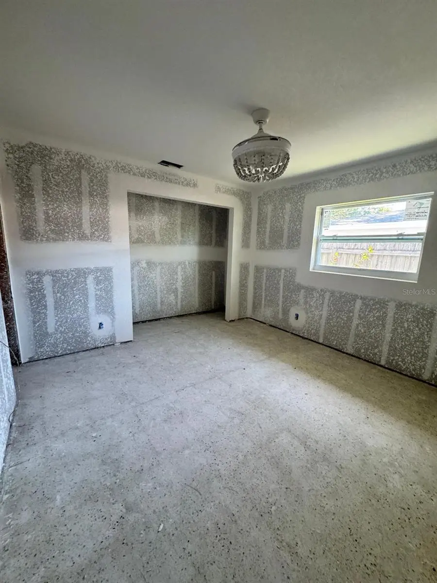 4990 VENETIAN BOULEVARD NE, ST PETERSBURG, FL, photo 19 of 24