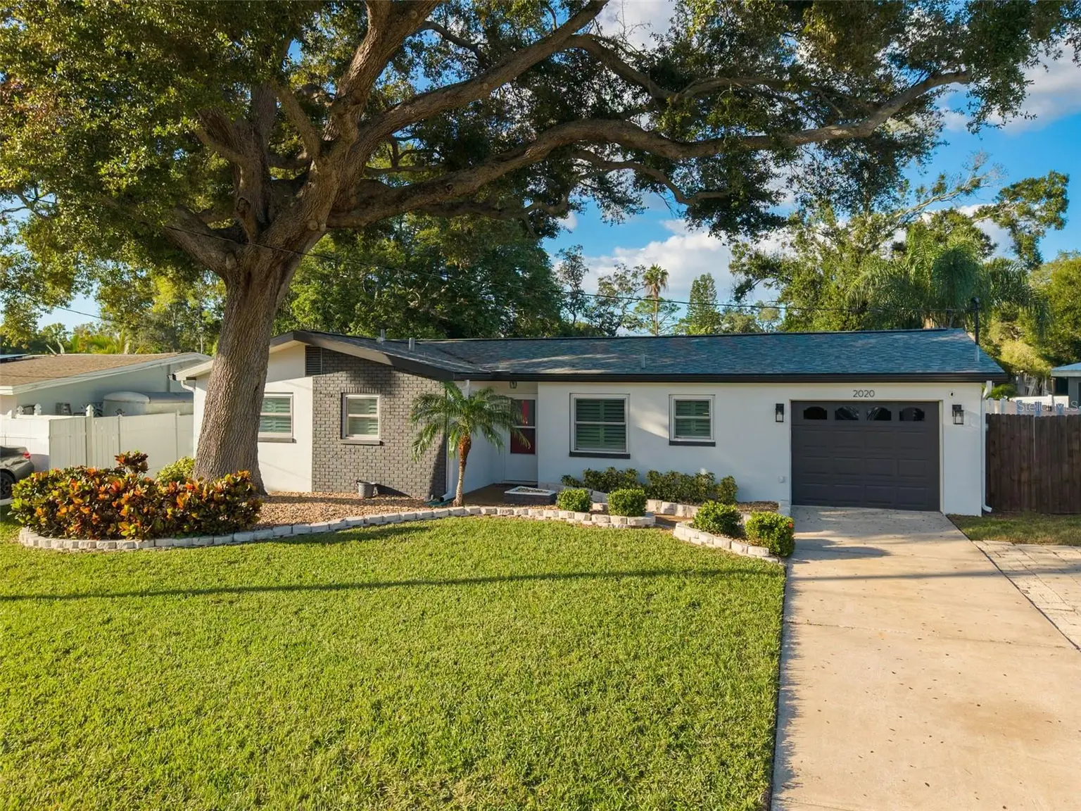 2020 VALLEY DRIVE, DUNEDIN, FL, photo 4 of 35