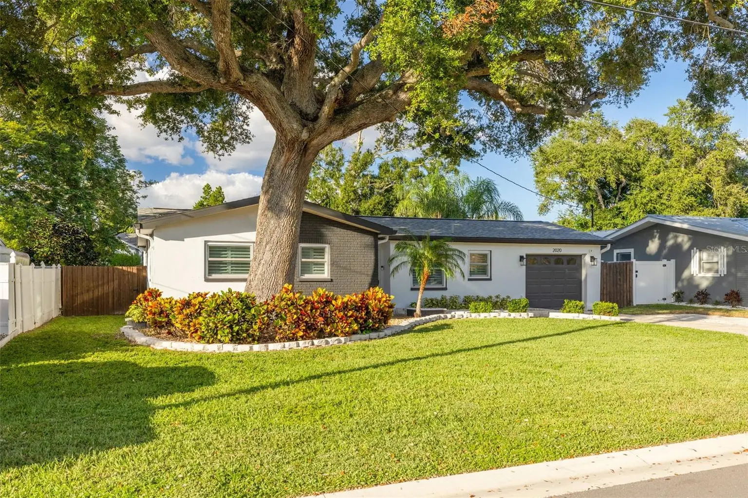2020 VALLEY DRIVE, DUNEDIN, FL, photo 5 of 35